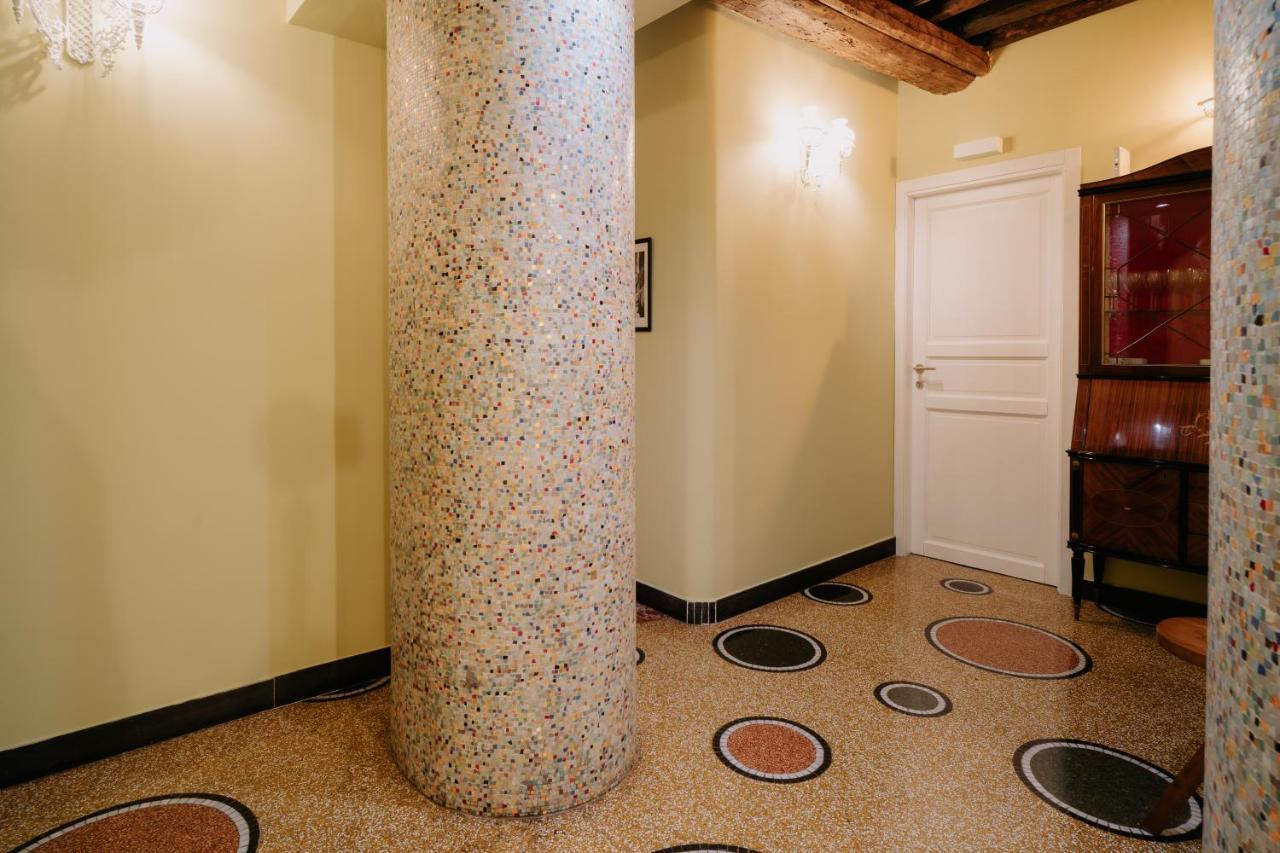 Hostel Le Stanze Del Piccadilly Genua Zewnętrze zdjęcie