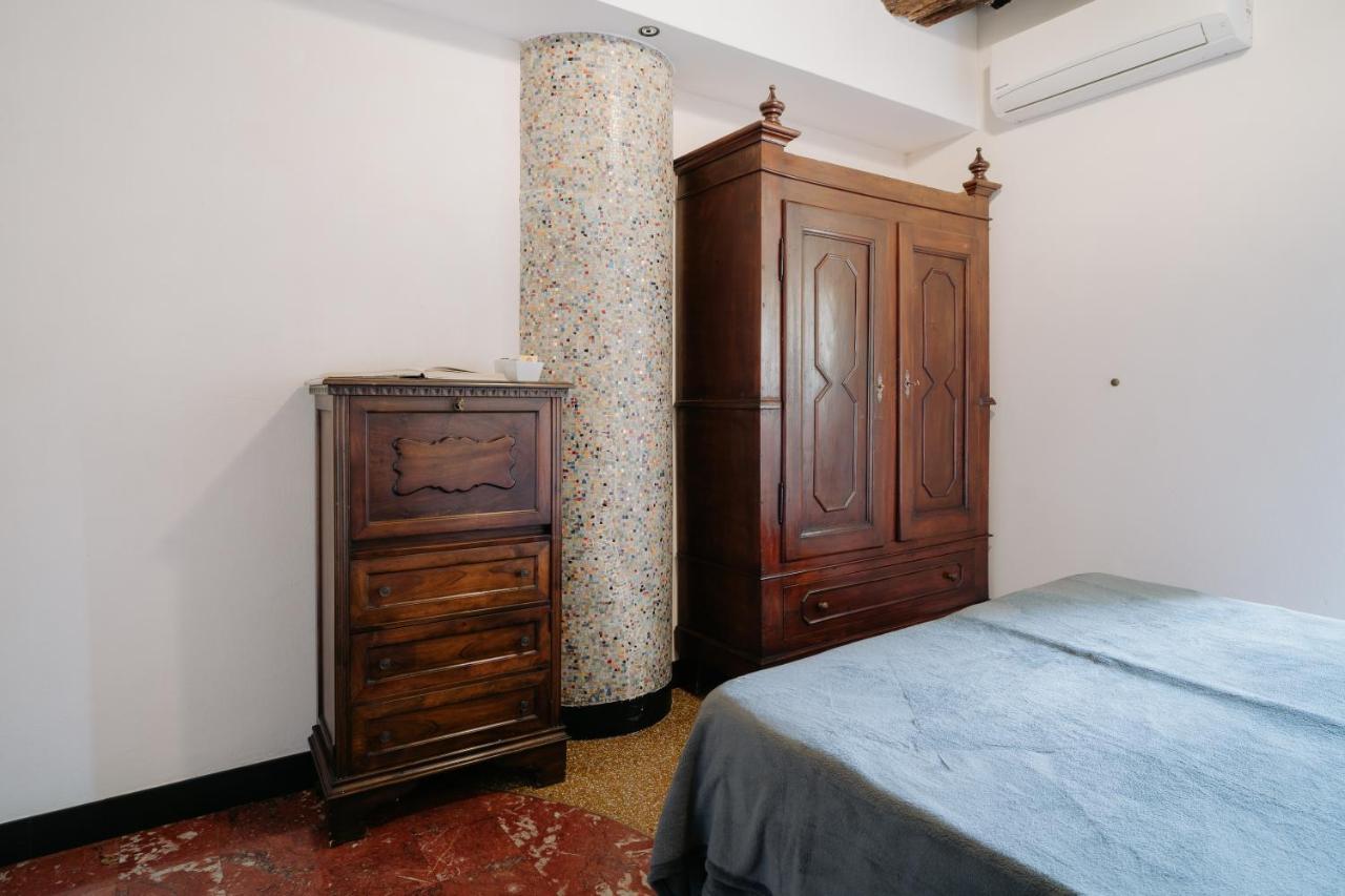 Hostel Le Stanze Del Piccadilly Genua Zewnętrze zdjęcie
