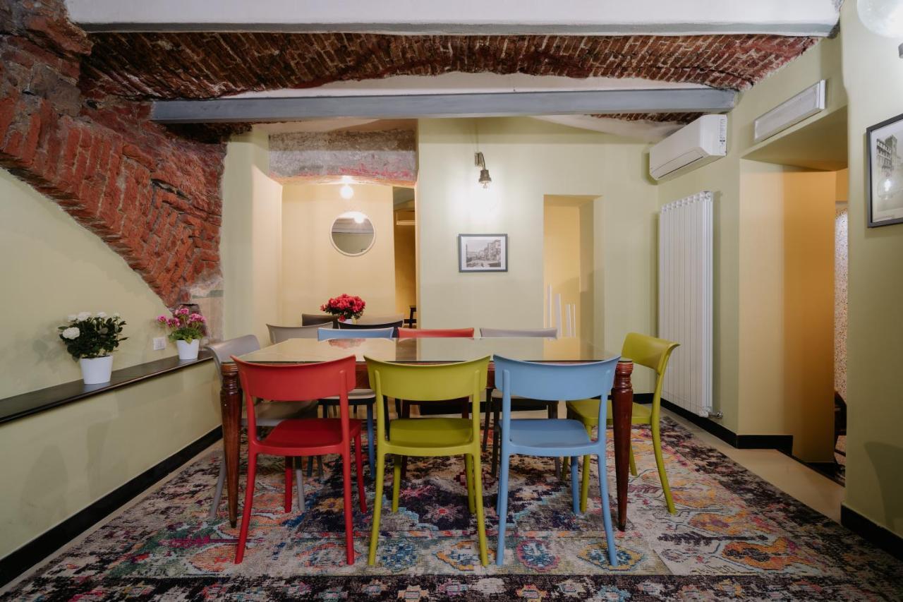Hostel Le Stanze Del Piccadilly Genua Zewnętrze zdjęcie
