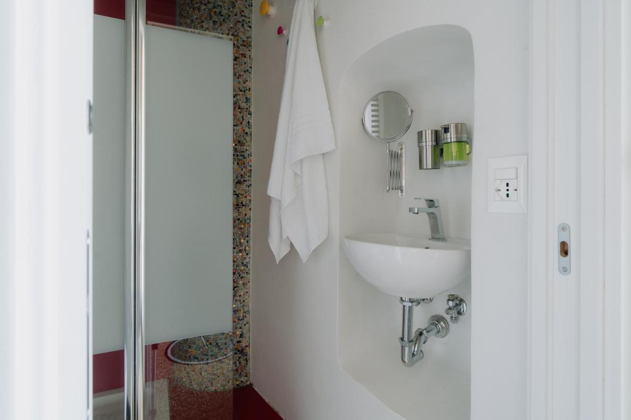 Hostel Le Stanze Del Piccadilly Genua Zewnętrze zdjęcie