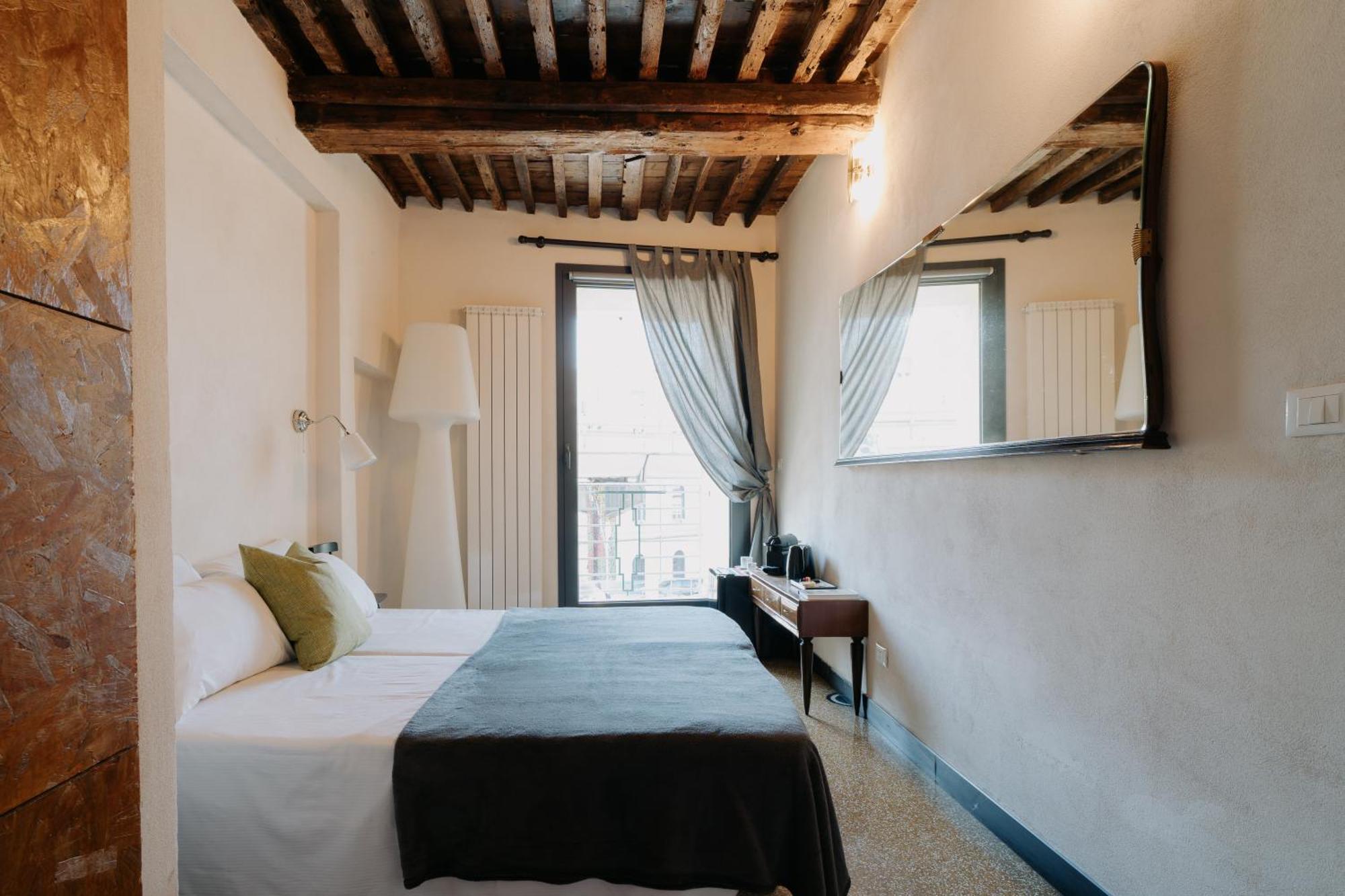 Hostel Le Stanze Del Piccadilly Genua Zewnętrze zdjęcie